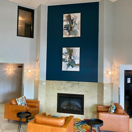 Super 8 By Wyndham Lachenaie/Terrebonne Luaran gambar