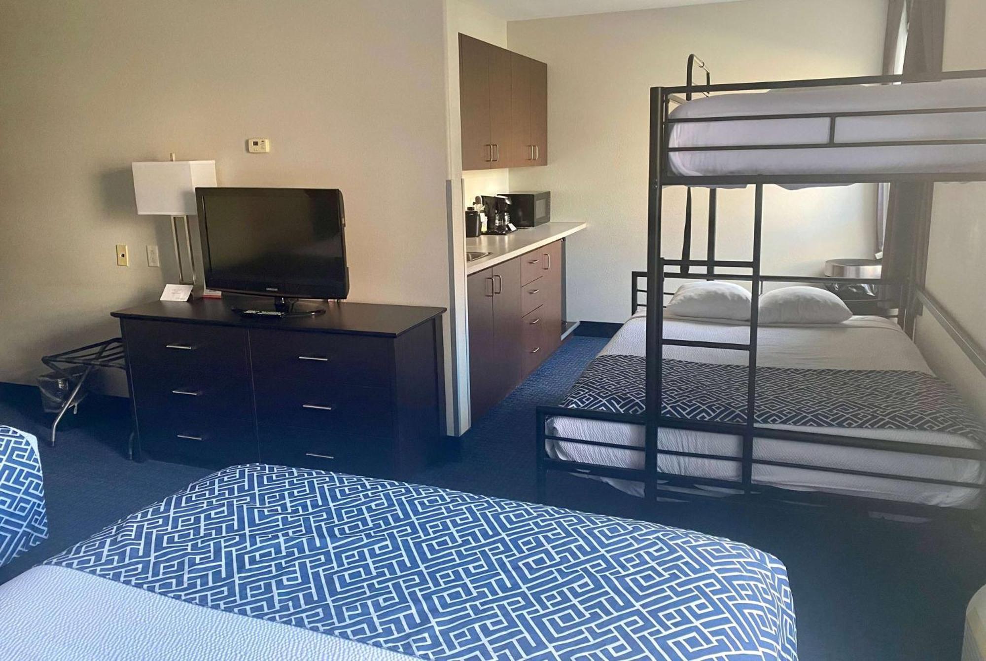 Super 8 By Wyndham Lachenaie/Terrebonne Luaran gambar