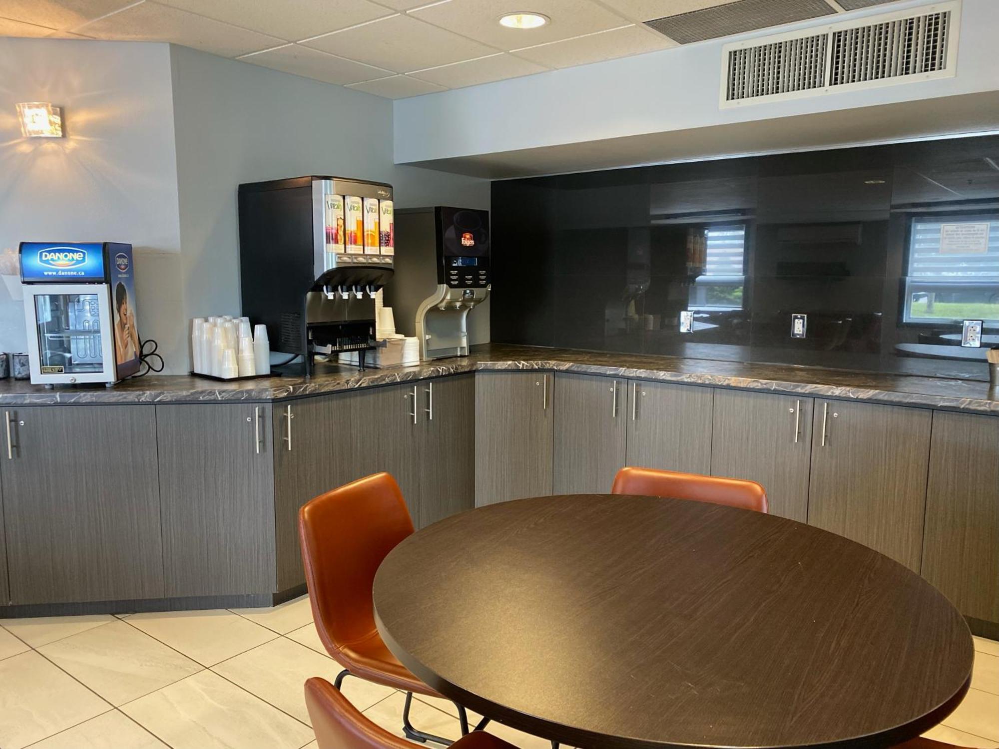 Super 8 By Wyndham Lachenaie/Terrebonne Luaran gambar