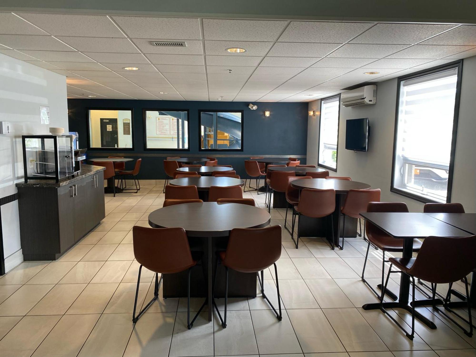 Super 8 By Wyndham Lachenaie/Terrebonne Luaran gambar