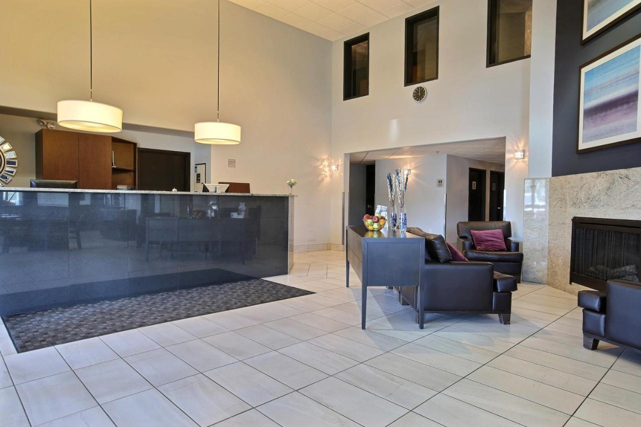 Super 8 By Wyndham Lachenaie/Terrebonne Luaran gambar