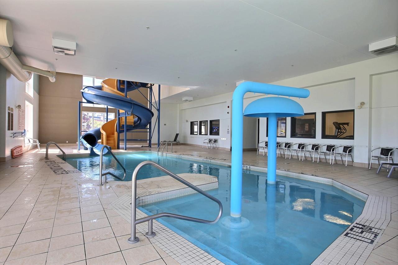 Super 8 By Wyndham Lachenaie/Terrebonne Luaran gambar