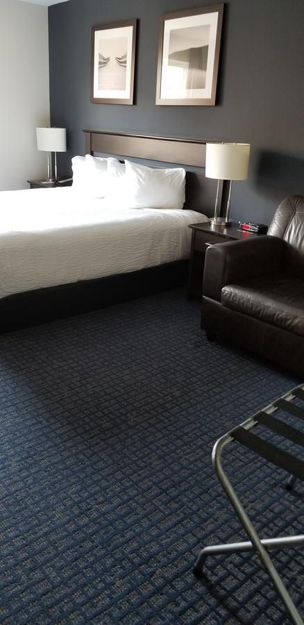 Super 8 By Wyndham Lachenaie/Terrebonne Bilik gambar