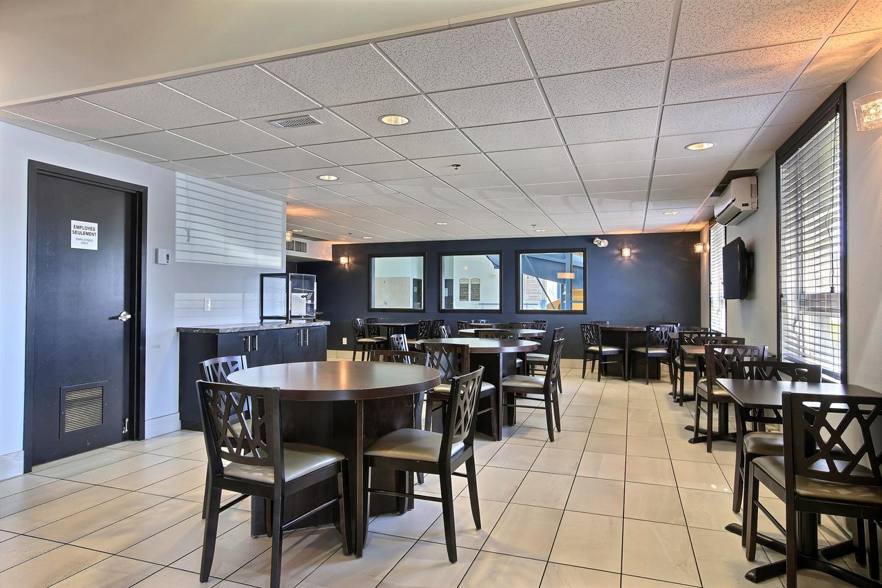 Super 8 By Wyndham Lachenaie/Terrebonne Luaran gambar